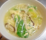 チンゲン菜ときのこの卵スープ